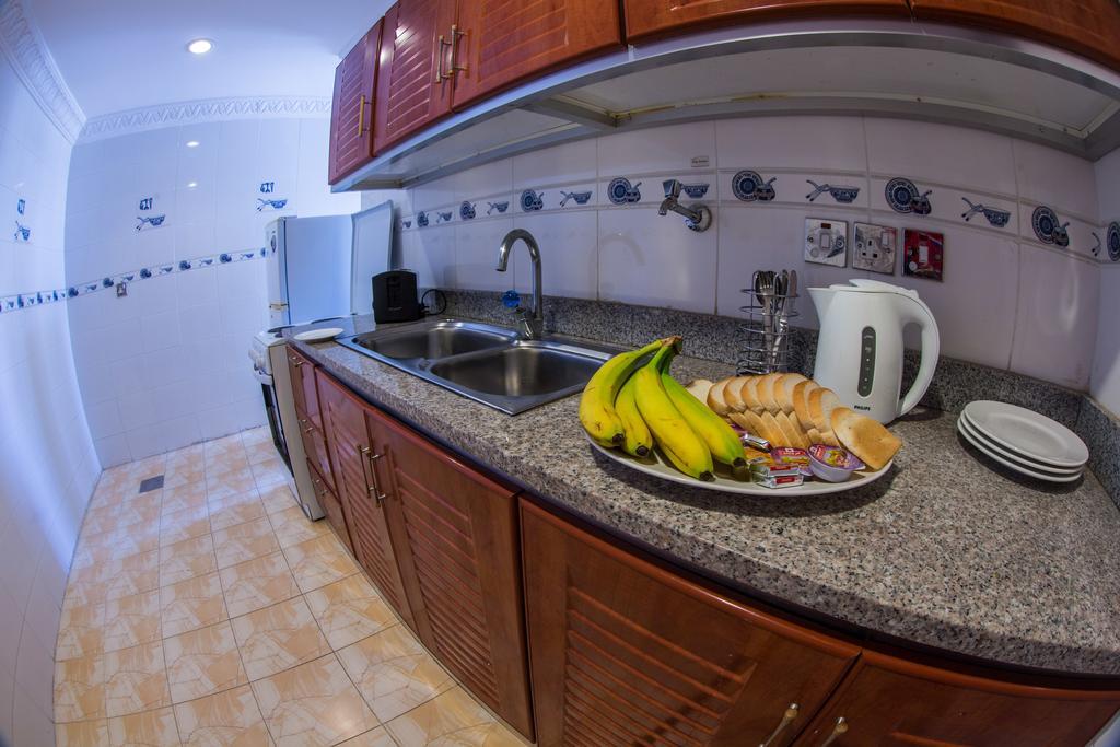 Sara Plaza (Adults Only) Aparthotel Kuwait City Bilik gambar