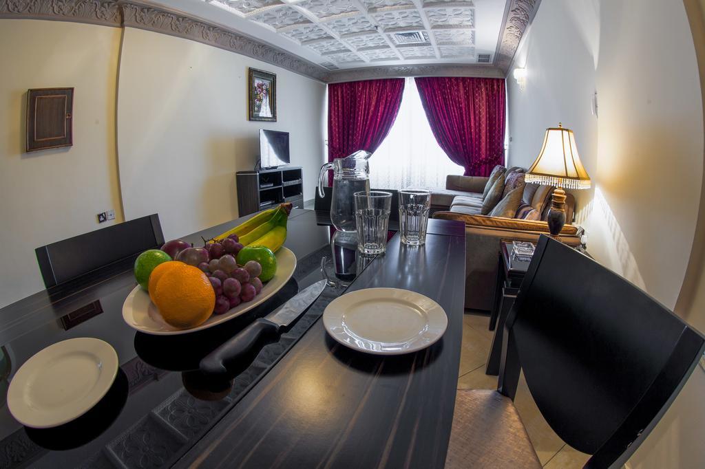 Sara Plaza (Adults Only) Aparthotel Kuwait City Bilik gambar