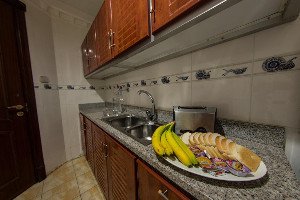 Sara Plaza (Adults Only) Aparthotel Kuwait City Bilik gambar