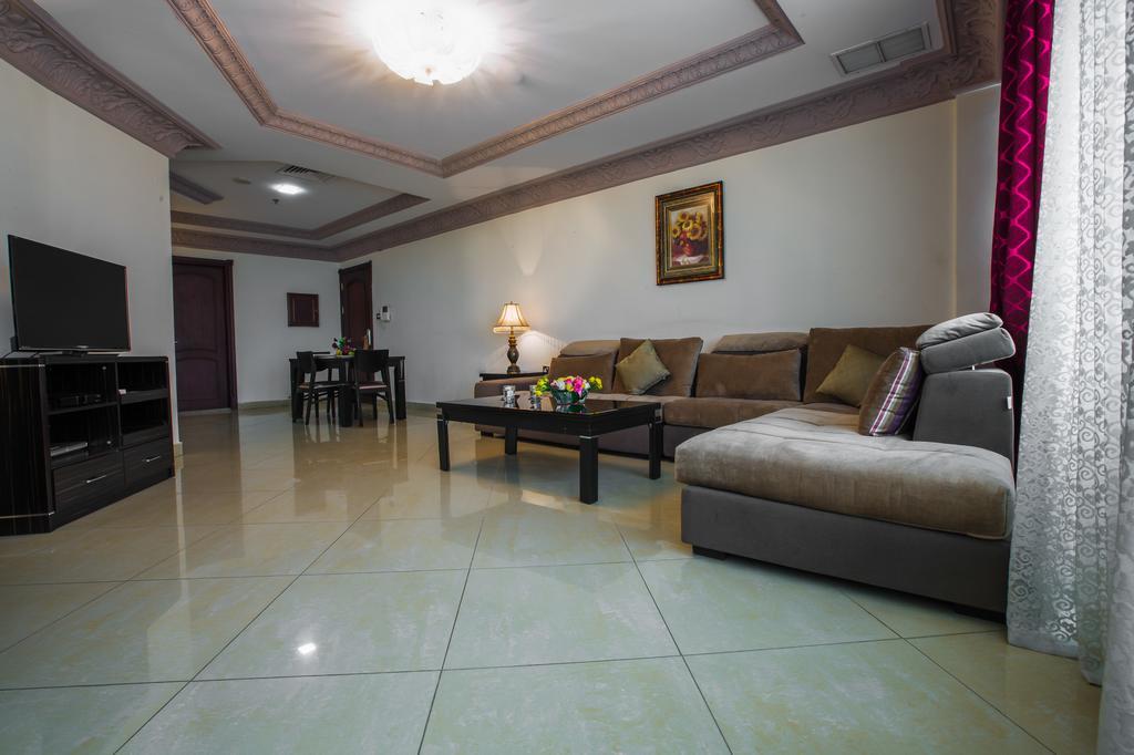 Sara Plaza (Adults Only) Aparthotel Kuwait City Bilik gambar