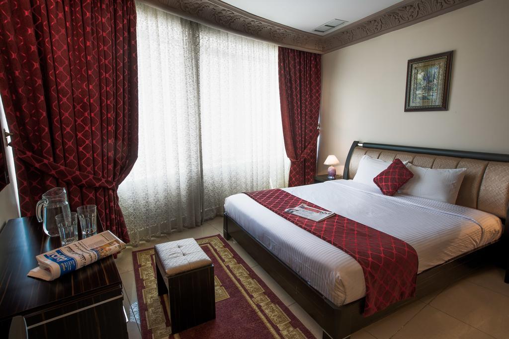 Sara Plaza (Adults Only) Aparthotel Kuwait City Bilik gambar
